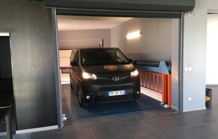 Plateforme monte voiture 4 colonnes