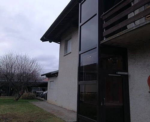 Elevateur exterieur hydraulique aix les bains 1