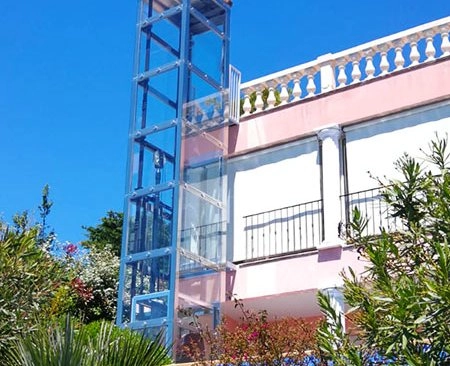 Ascenseur exterieur tout vitre