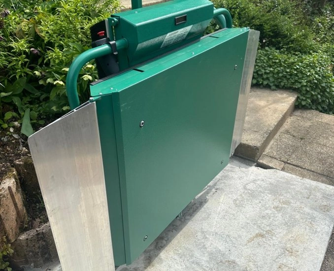 Plateforme elevatrice stratos exterieure verte