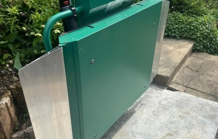 Plateformes élévatrices Lehner Stratos pour escaliers courbes